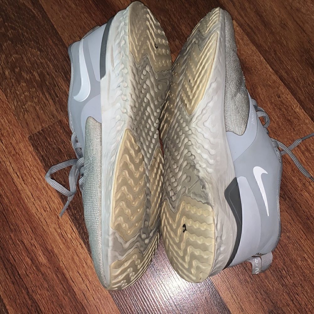 Nike size 9.5   - Picture 8 of 8